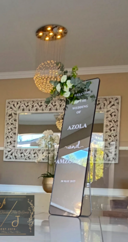 Upright Welcoming Mirror